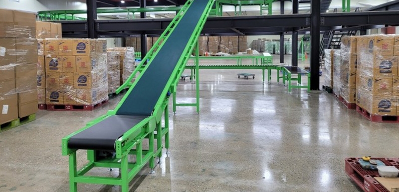 Băng tải PVC xanh Băng tải PVC vận chuyển hàng trong kho