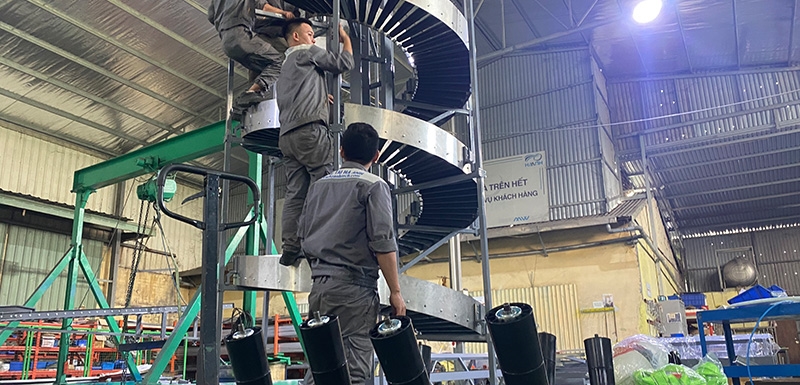 Băng tải xoắn ốc